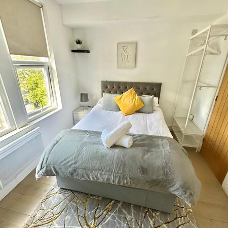 Cosy En-Suite Room In Stratford Londres Extérieur photo