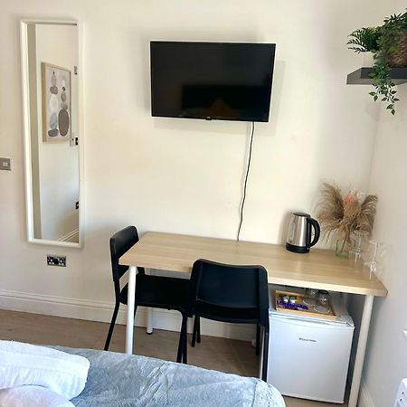 Cosy En-Suite Room In Stratford Londres Extérieur photo
