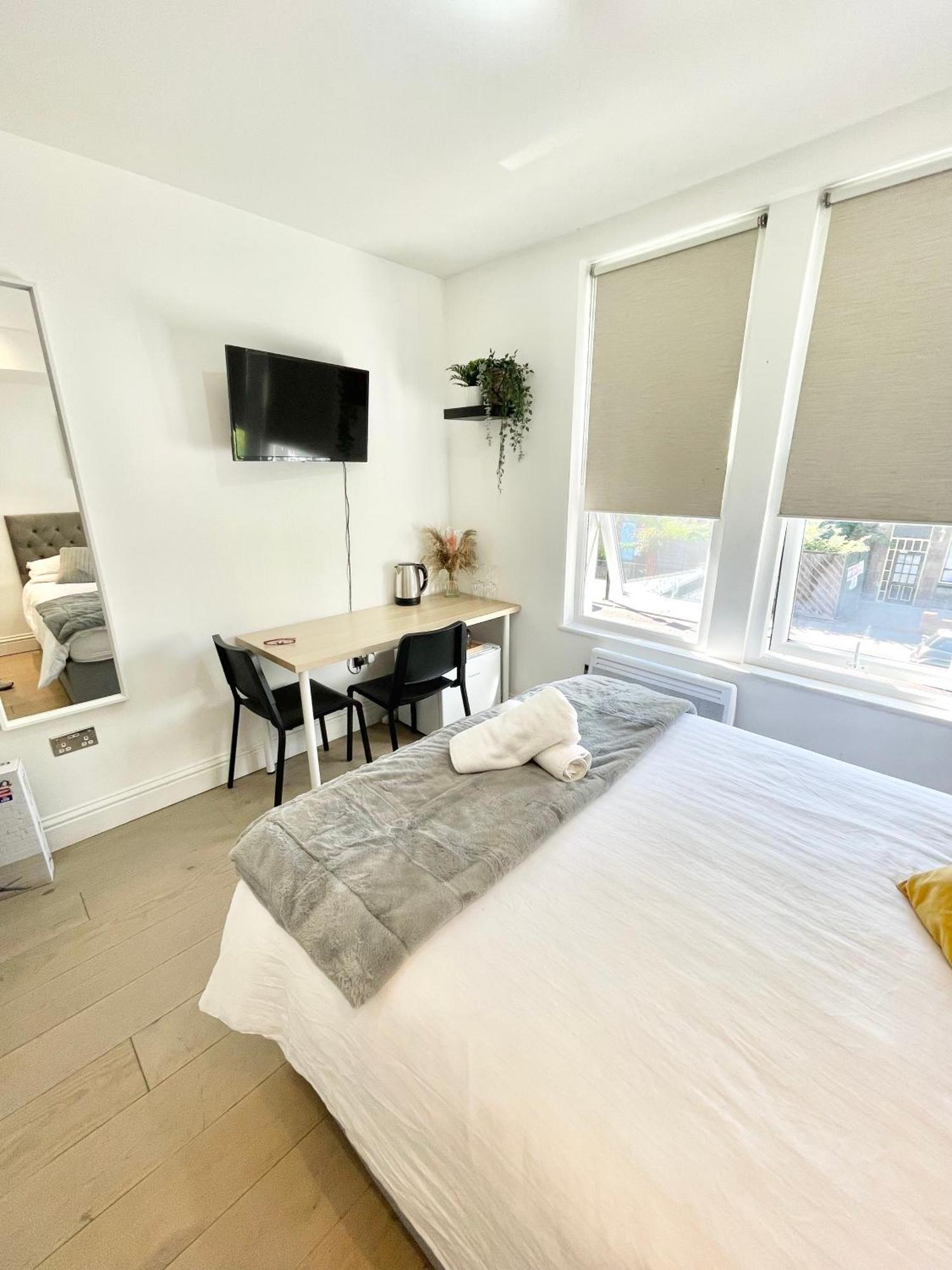 Cosy En-Suite Room In Stratford Londres Extérieur photo