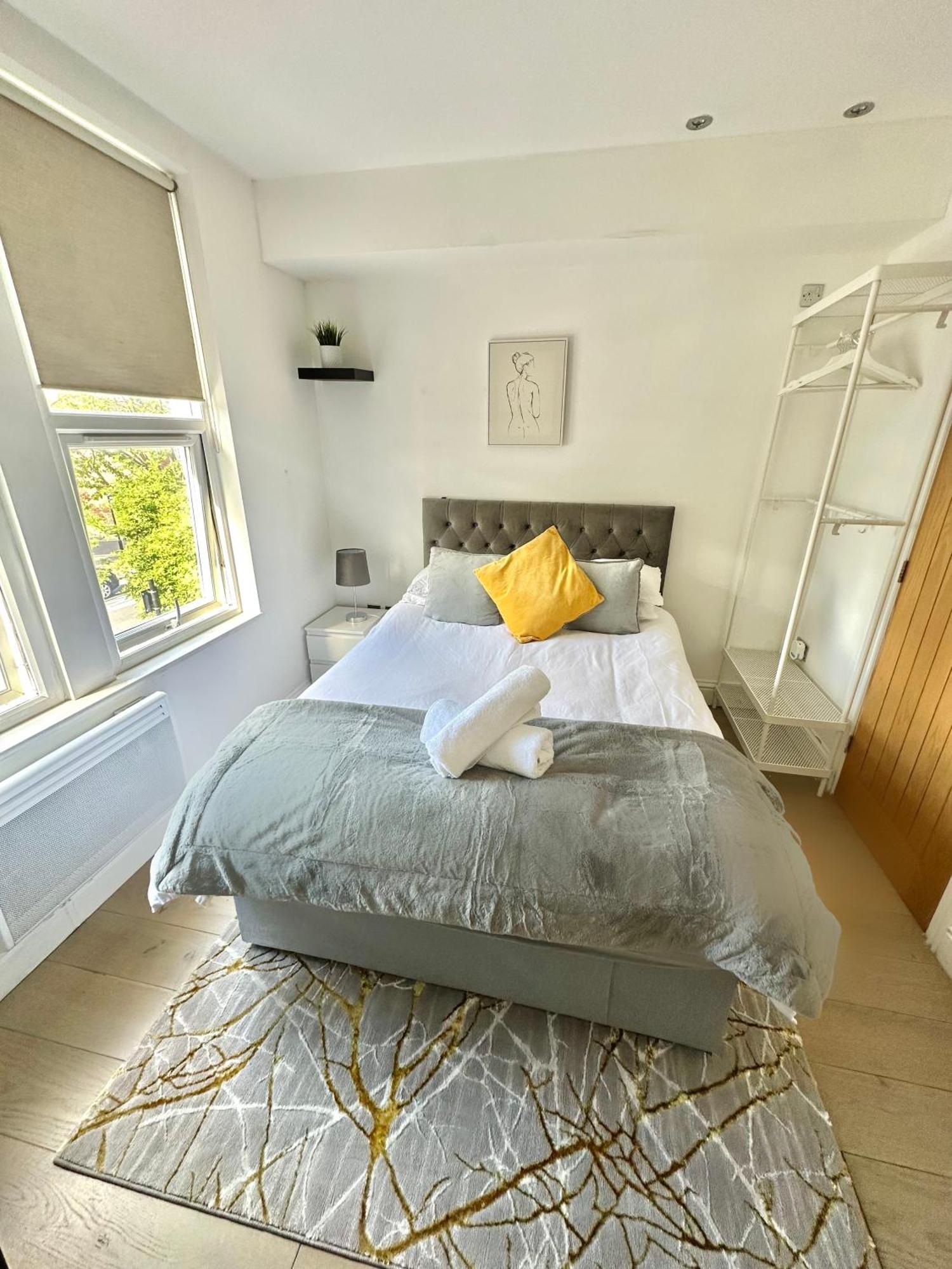 Cosy En-Suite Room In Stratford Londres Extérieur photo